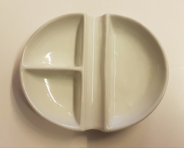 Mengschaal van porselein 3 vakken/Porcelain Mix Dish 3 Compartments