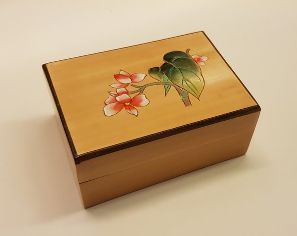 Bamboedoos met deksel (C)/Bamboo-box with cover (C)
